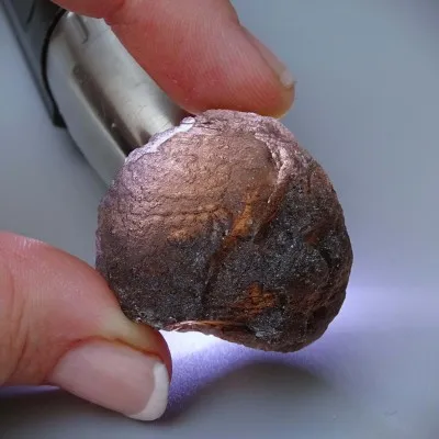 Agni Manitite tektit 20g, Indonésie