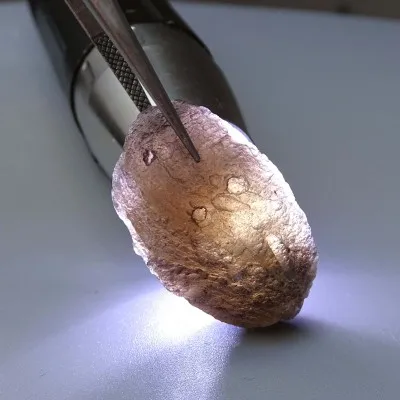 Agni Manitite tektit 15.1g, Indonesia