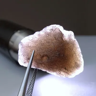 Agni Manitite tektit 15.4g, Indonesia