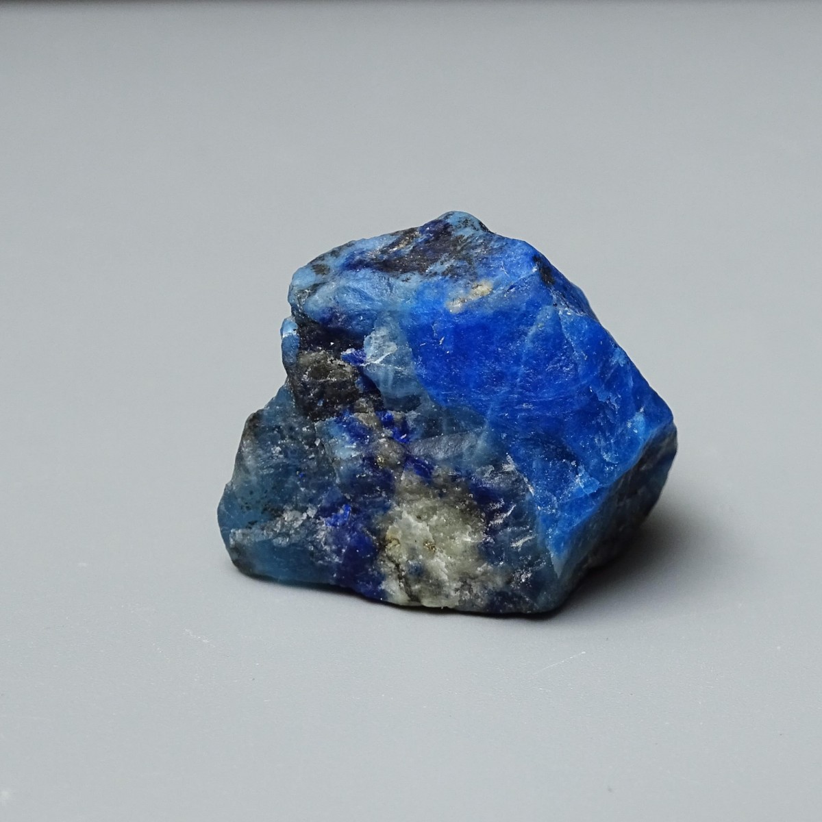 Afghanite natural mineral 17.4g, Afghanistan