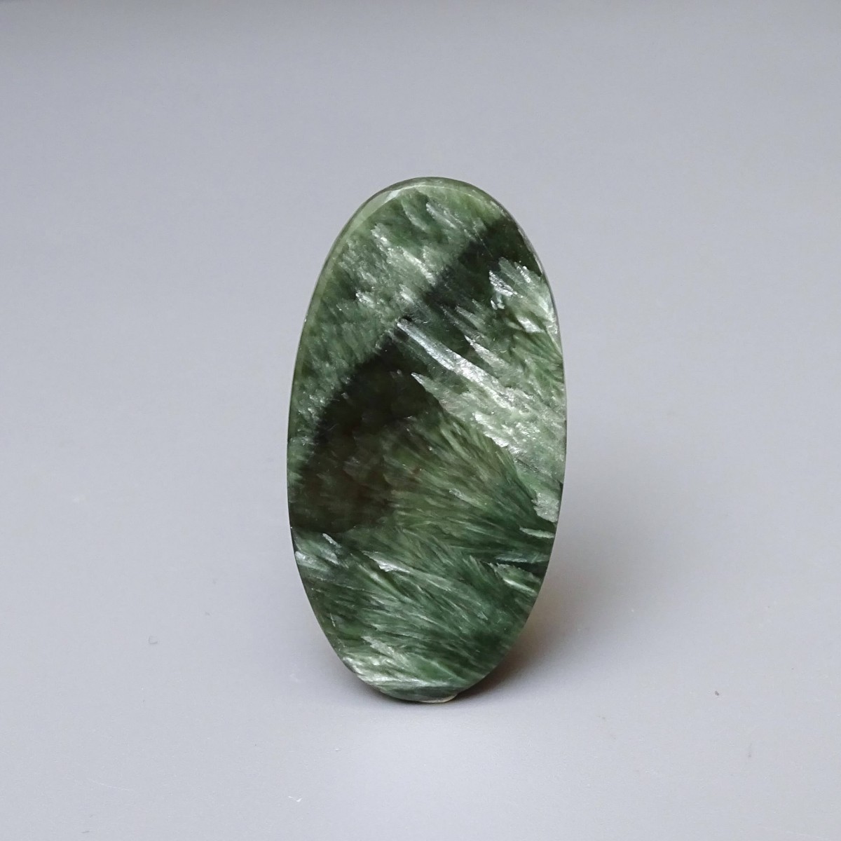 Serafinite polished cabochon 6.7g Russia