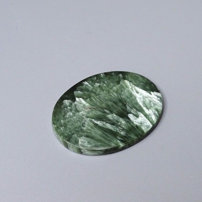 Serafinit polierter Cabochon 7,7g Russland