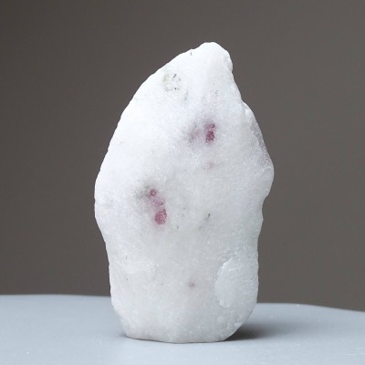 Natural spinel in marble 103g, Vietnam