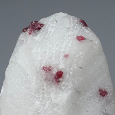 Natural spinel in marble 107g, Vietnam