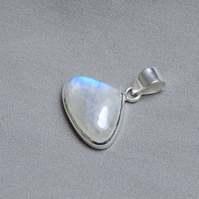 Moonstone pendant in silver 5.5g, top quality