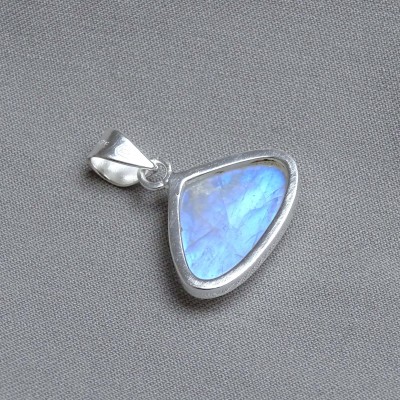 Moonstone pendant in silver 5.5g, top quality