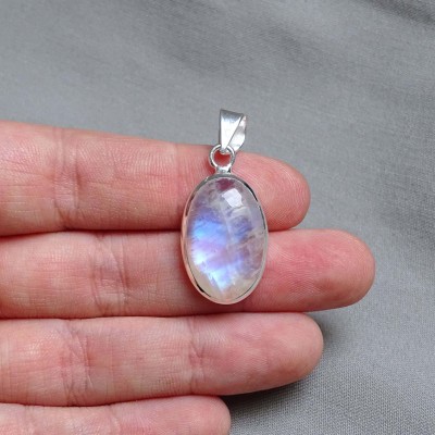 Moonstone pendant in silver 5.8g, top quality