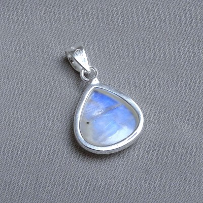 Moonstone pendant in silver 5g, top quality