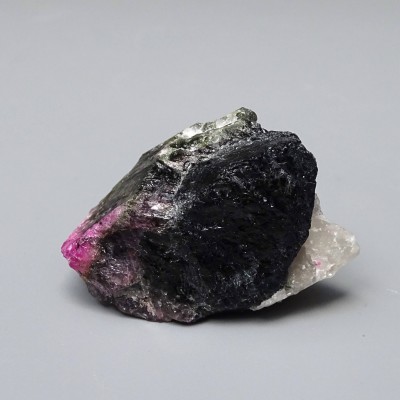 Rubelite/red tourmaline, black turmaline 22,5g, Brazil