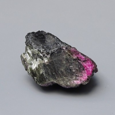 Rubelite/red tourmaline, black turmaline 22,5g, Brazil