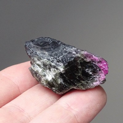 Rubelite/red tourmaline, black turmaline 22,5g, Brazil