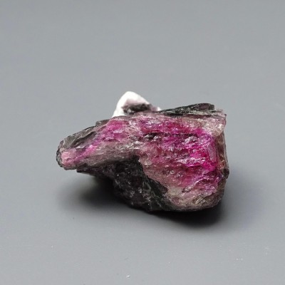 Rubelite/red tourmaline, black turmaline 19,2g, Brazil