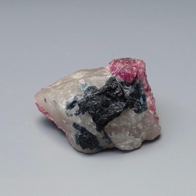 Rubelite/red tourmaline, black turmaline 53.4g, Brazil