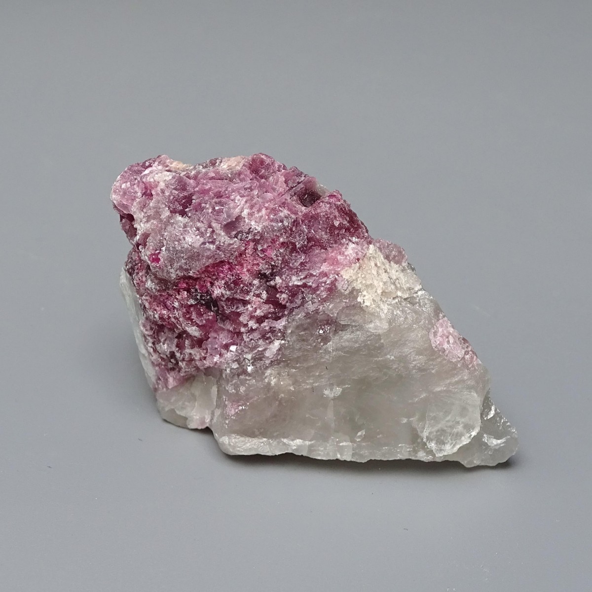 Rubelite/red tourmaline 41.4g, Brazil