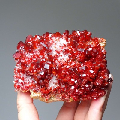 Vanadinite mineral 793g, Morocco