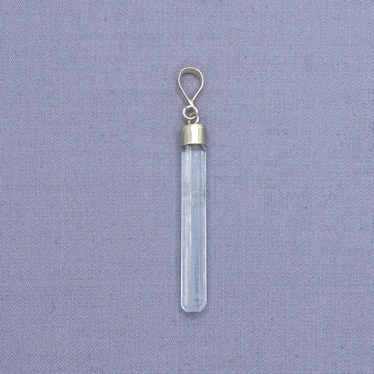 Aquamarine natural crystal pendant 2.4g, Afghanistan