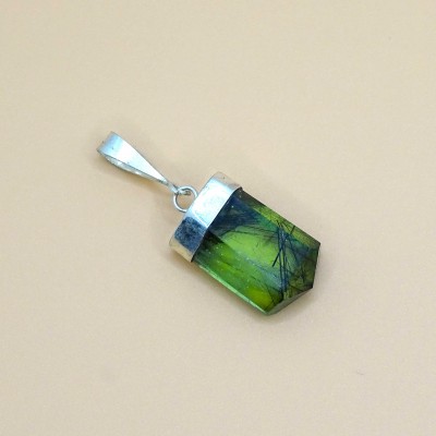 Peridot /Olivine natural crystal pendant 3.8g Pakistan