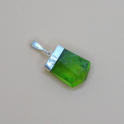 Peridot /Olivine natural crystal pendant 5.4g Pakistan