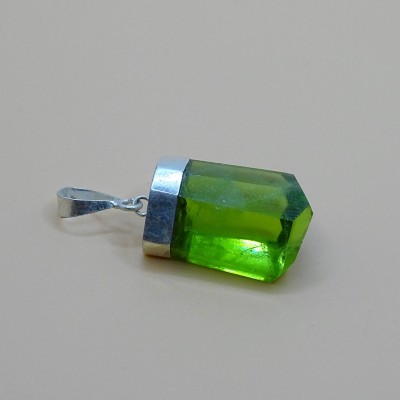 Peridot /Olivine natural crystal pendant 5.4g Pakistan