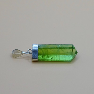 Peridot /Olivine natural crystal pendant 5.6g Pakistan