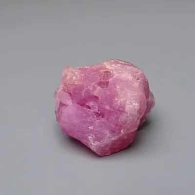 Natural raw ruby 54.4g, Macedonia