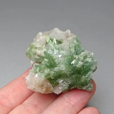 Tourmaline natural in quartz 54g, Pakistan