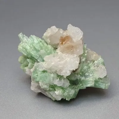 Tourmaline natural in quartz 49g, Pakistan