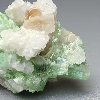 Tourmaline natural in quartz 49g, Pakistan