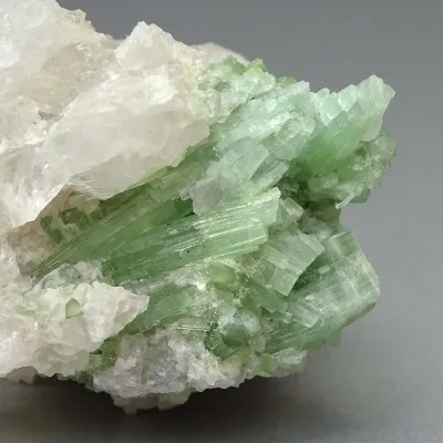 Tourmaline natural in quartz 49g, Pakistan