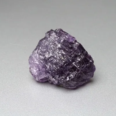 Scapolit lila Naturkristall 59,3g, Afghanistan