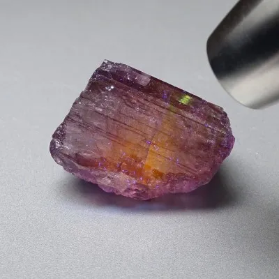 Scapolit lila Naturkristall 59,3g, Afghanistan