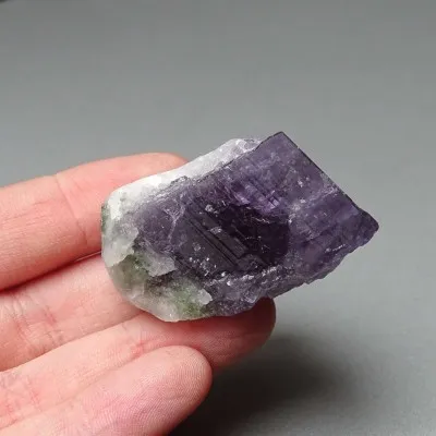 Scapolite purple natural crystal 44.3g, Afghanistan