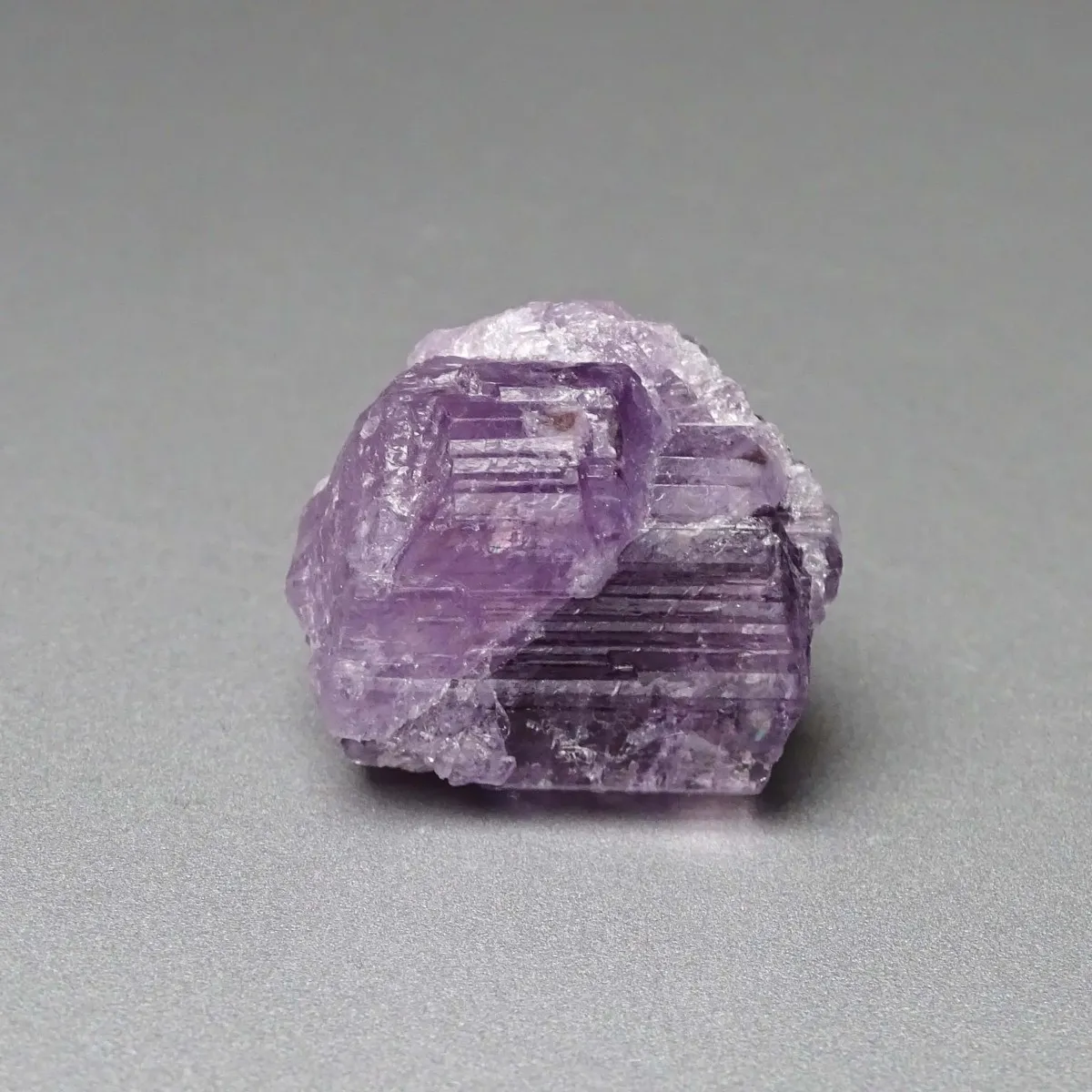 Scapolit lila Naturkristall 18,8g, Afghanistan