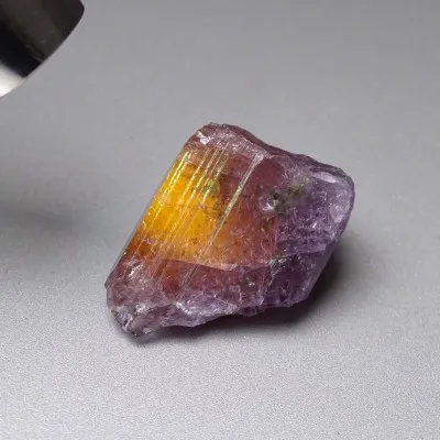 Scapolit lila Naturkristall 39,8g, Afghanistan