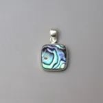 Abalone/Paua shell pendant 4.3g, New Zealand
