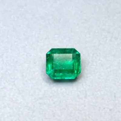 Smaragd přírodní broušený 2,58ct, certifikát, Zambie