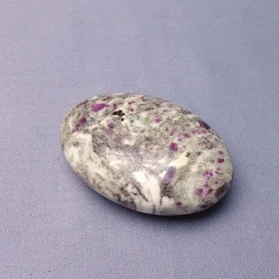 Ruby in albite polished 127g, India MINERALS-STONES®