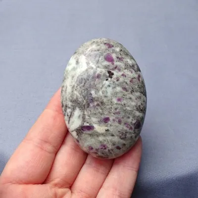 Ruby in albite polished 127g, India MINERALS-STONES®