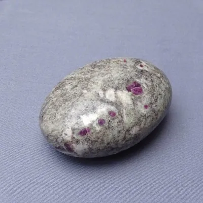 Ruby in albite polished 150g, India MINERALS-STONES®