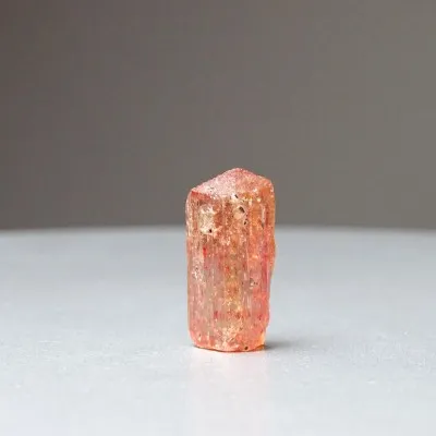 Topaz imperial přírodní krystal 3,7g, Brazílie | MINERALS-STONES®