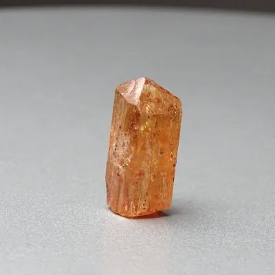 Topaz imperial přírodní krystal 4,1g, Brazílie | MINERALS-STONES®