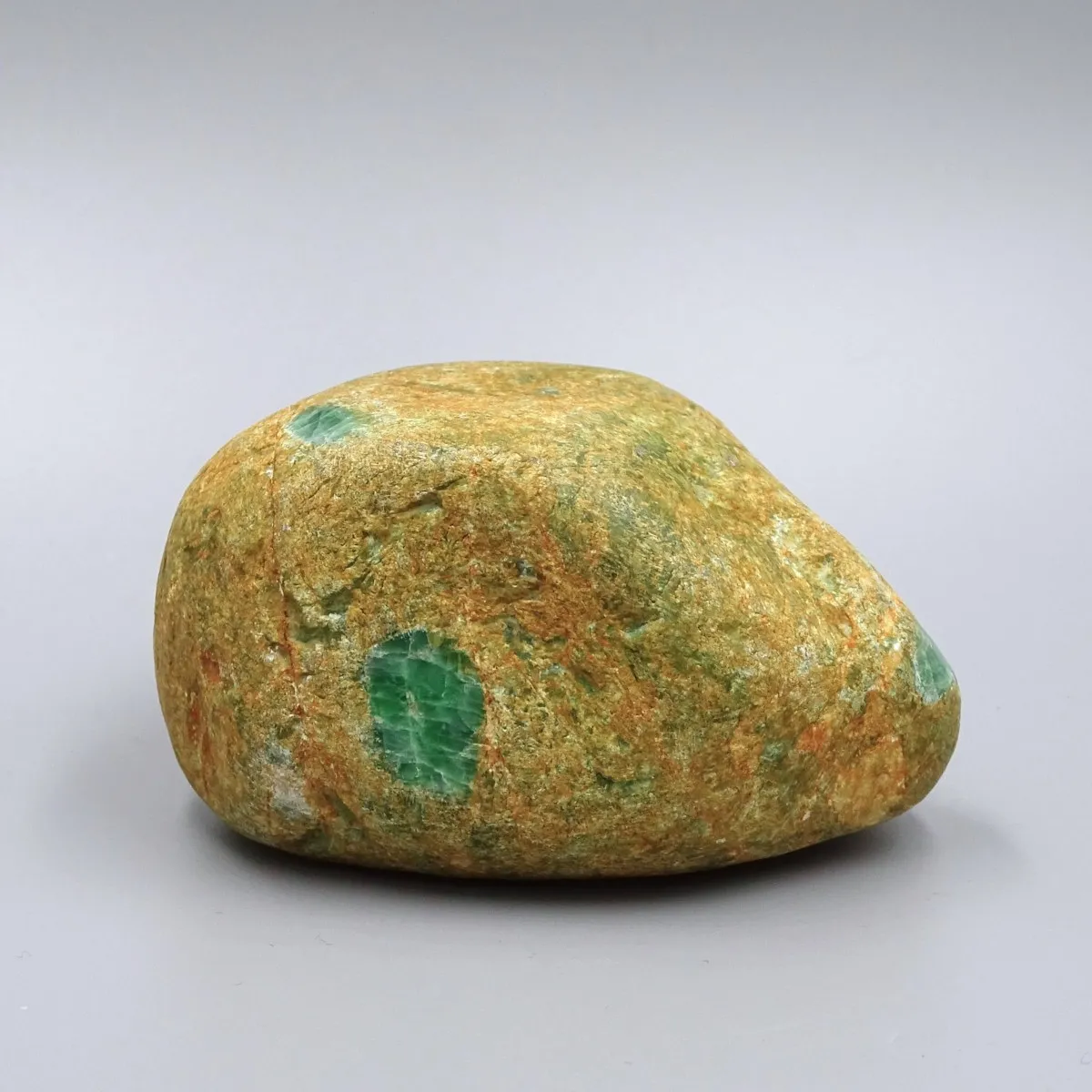 Jadeite natural boulder 679g, Burma (Myanmar) | MINERALS-STONES®
