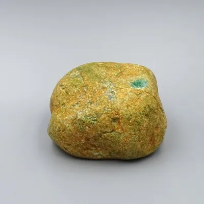 Jadeite natural boulder 679g, Burma (Myanmar) | MINERALS-STONES®