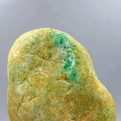 Natürlicher Jadeit-Felsbrocken 968g, Burma (Myanmar)