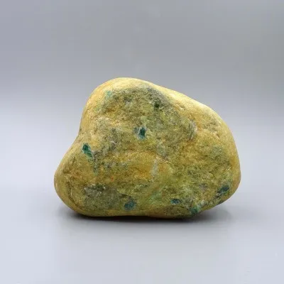 Natürlicher Jadeit-Felsbrocken 2360g, Burma (Myanmar)