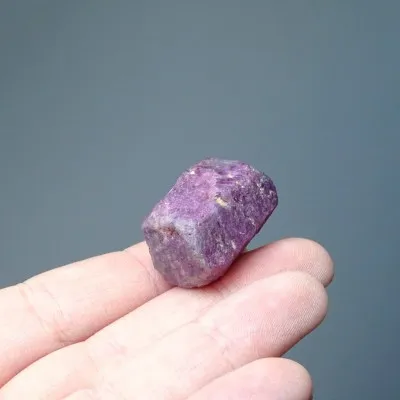 Ruby natural crystal 21.2g, Madagascar | MINERALS-STONES®