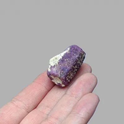 Ruby natural crystal 18.8g, Madagascar | MINERALS-STONES®