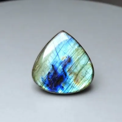 Labradorite natural polished cabochon 20.3g, Madagascar