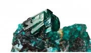 Dioptas – ein natürliches Kupfersilikatmineral